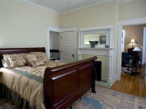 The Historic Morris Harvey House Bed & Breakfast Fayetteville Cameră foto